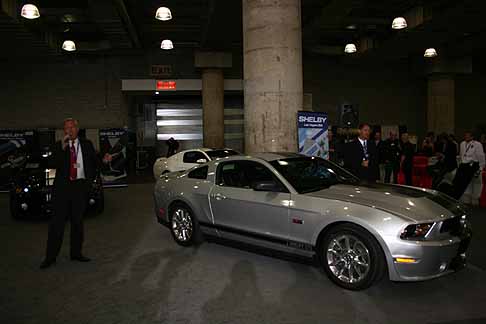 Shelby - Presentazione ufficiale della Shelby GTS al salone di New York 2011 width=